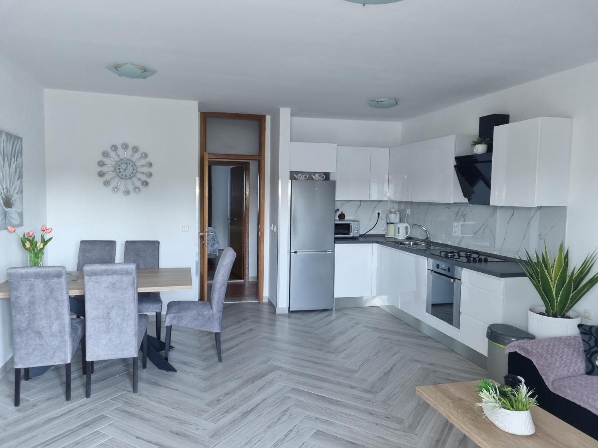 Apartments Ledic คราวาวิซา ภายนอก รูปภาพ