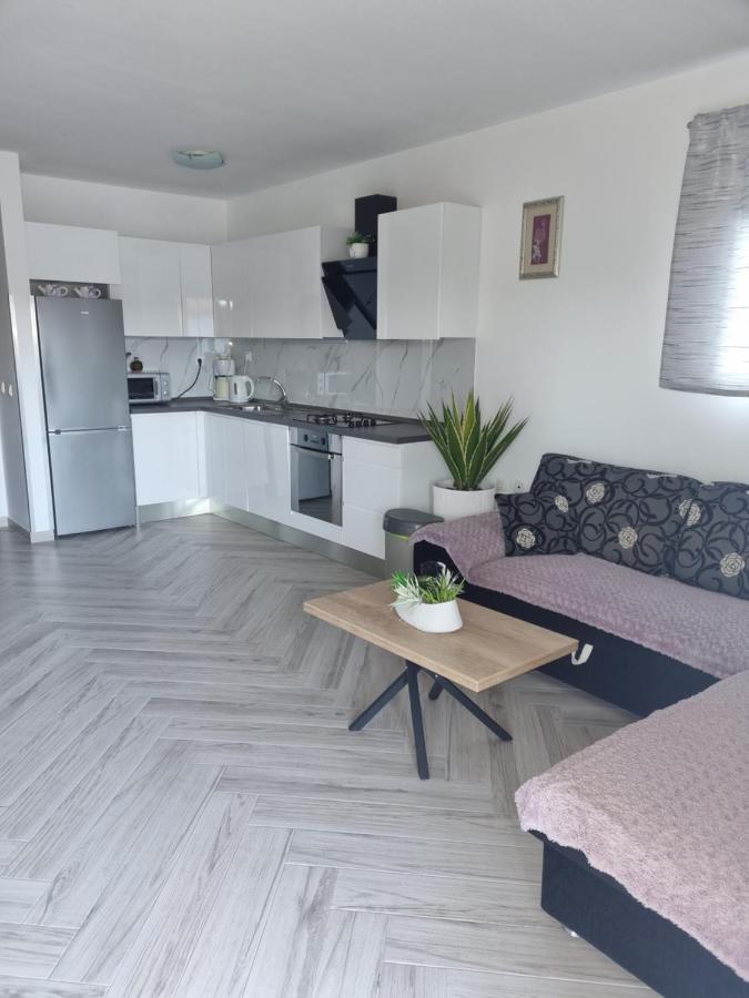 Apartments Ledic คราวาวิซา ภายนอก รูปภาพ